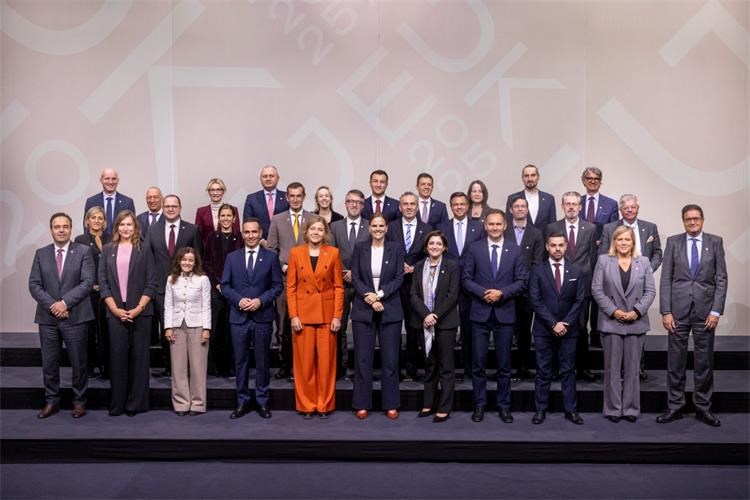 Slika /slike/Neformalni sastanak ministara 15-10-25 (2).jpg